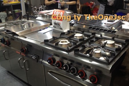 Thiết bị cho khu bếp nấu chính trong bếp nhà hàng khách sạn